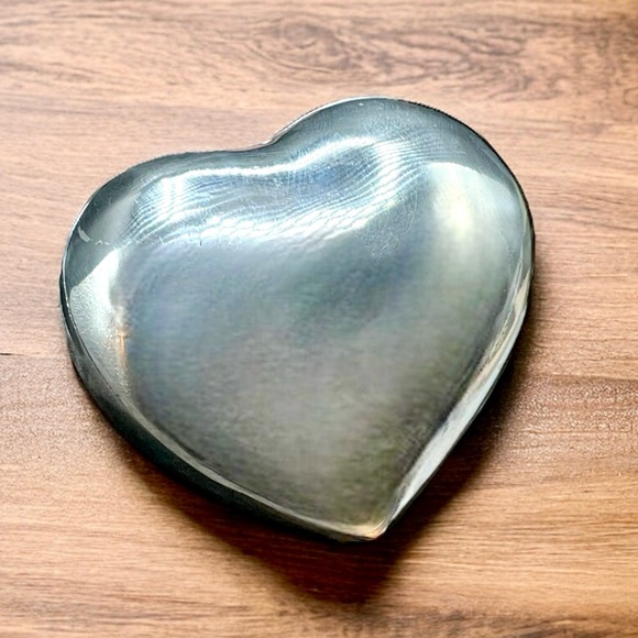 ❤️ Vintage Heart Trinket Box - Picture 1 of 7